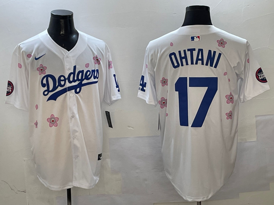 Men's Los Angeles Dodgers Shohei Ohtani #17 White Alternate Replica Player Jersey1